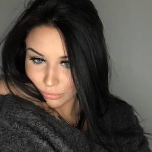 Meet your Posher, Gabriela